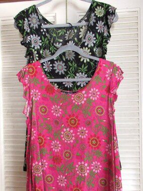 Two large Gudrun summer Passion tops